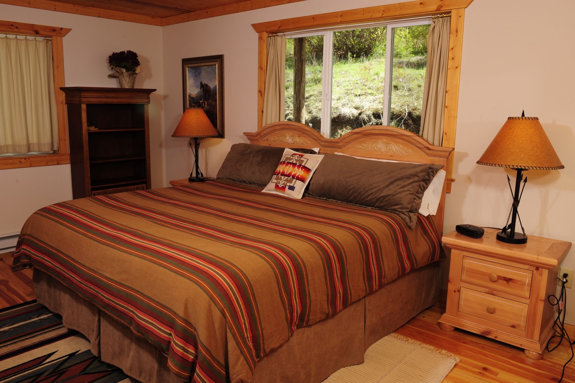 Guest bedroom at Bull Hill Guest Ranch